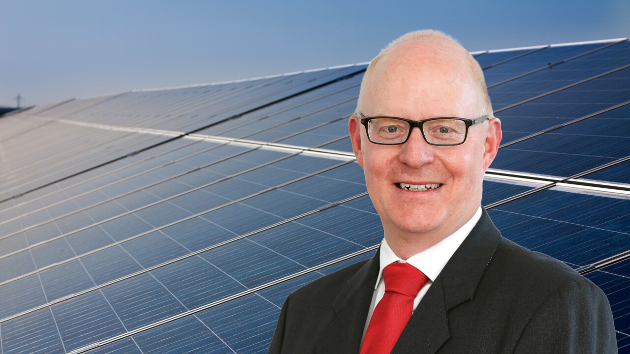 André Schreyer gibt Auskunft über den neuen Beruf Solarinstallateur/in EFZ.