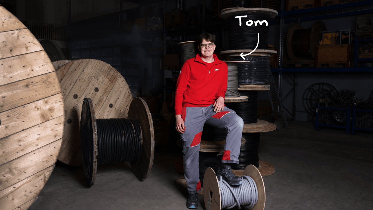 Tom, lernt Elektroinstallateur im #TeamRot