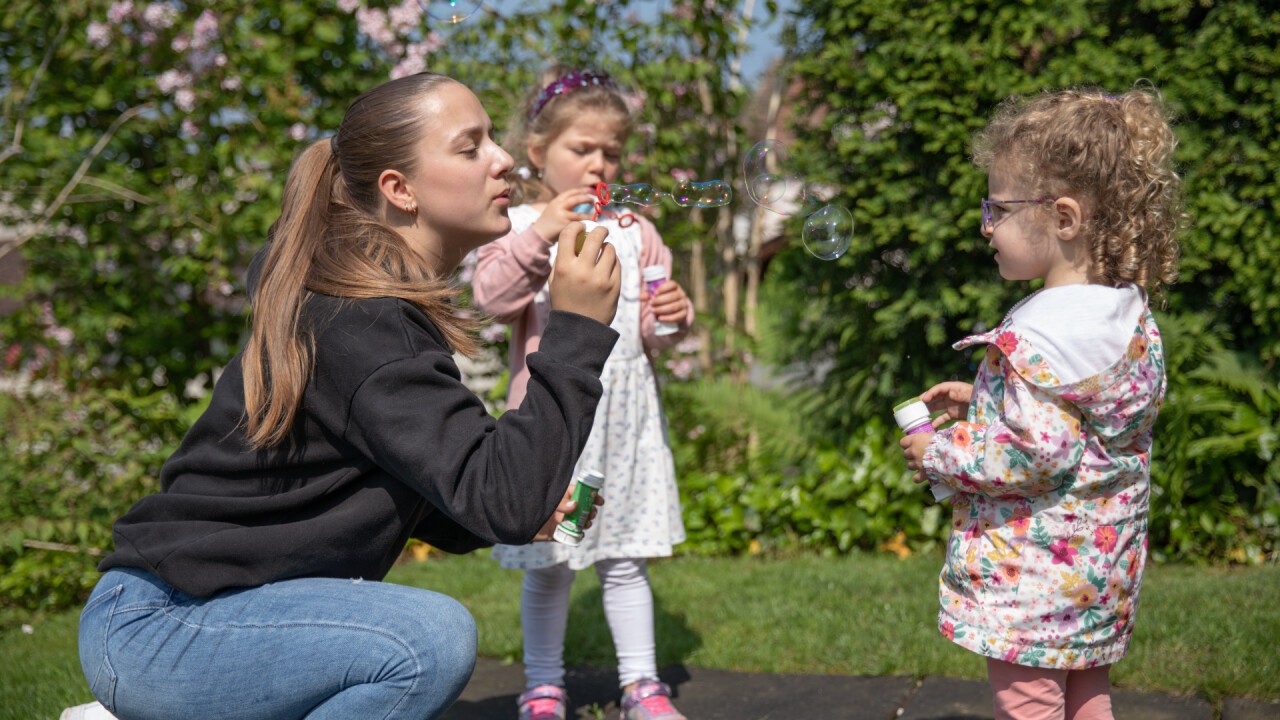 Du gestaltest zusammen mit den Kindern den Alltag.