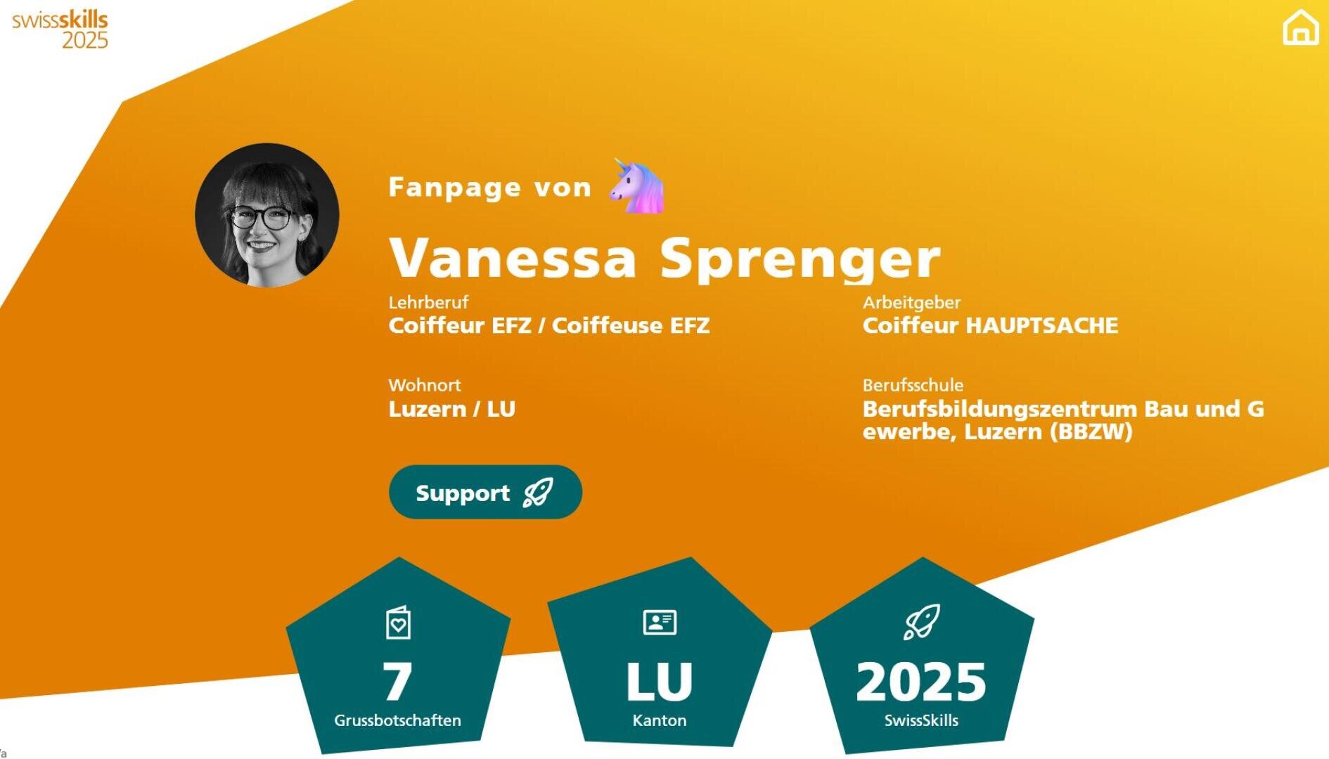 Profilkarte für Vanessa Sprenger mit einem Schwarz-Weiss-Porträt. Angaben zu Beruf als Coiffeuse, Wohnort Luzern, 7 Kompetenzen, Kanton LU und Teilnahme an SwissSkills 2025. Orangefarbener geometrischer Hintergrund.