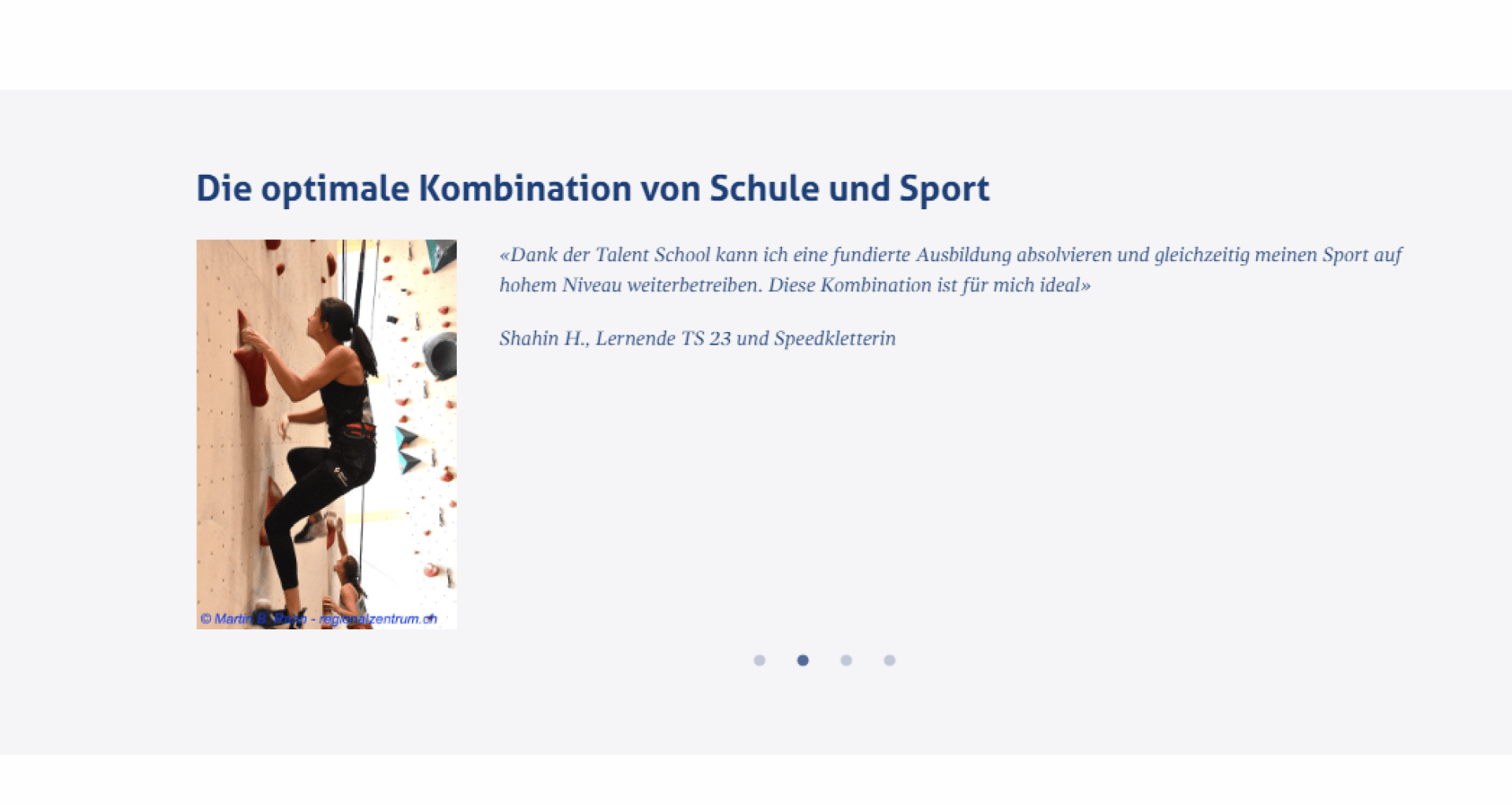 Ein Mädchen in Kletterausrüstung erklimmt eine bunte Indoor-Kletterwand. Neben ihrem Bild ist ein Bericht über die Vereinbarkeit von Schule und Sport zu sehen, der die Vorteile eines talentorientierten Programms hervorhebt.