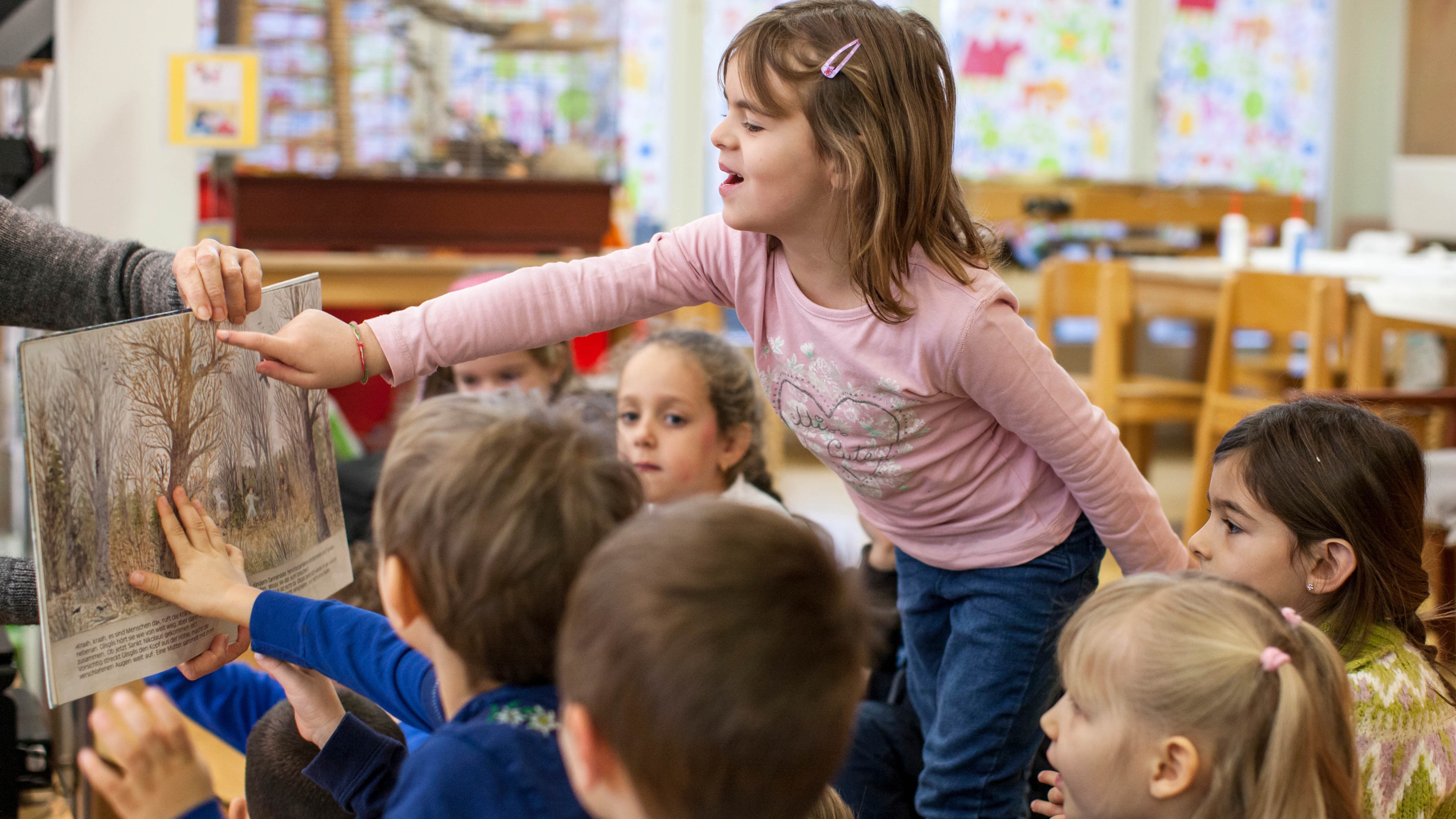 Als Kindergärtner/in und Primarlehrer/in der Unterstufe junge Kinder begleiten und fördern.