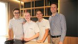 Schreinermeister Roland Speck ist stolz auf seine drei BM- Lernenden: Christian, Saskia und Lars